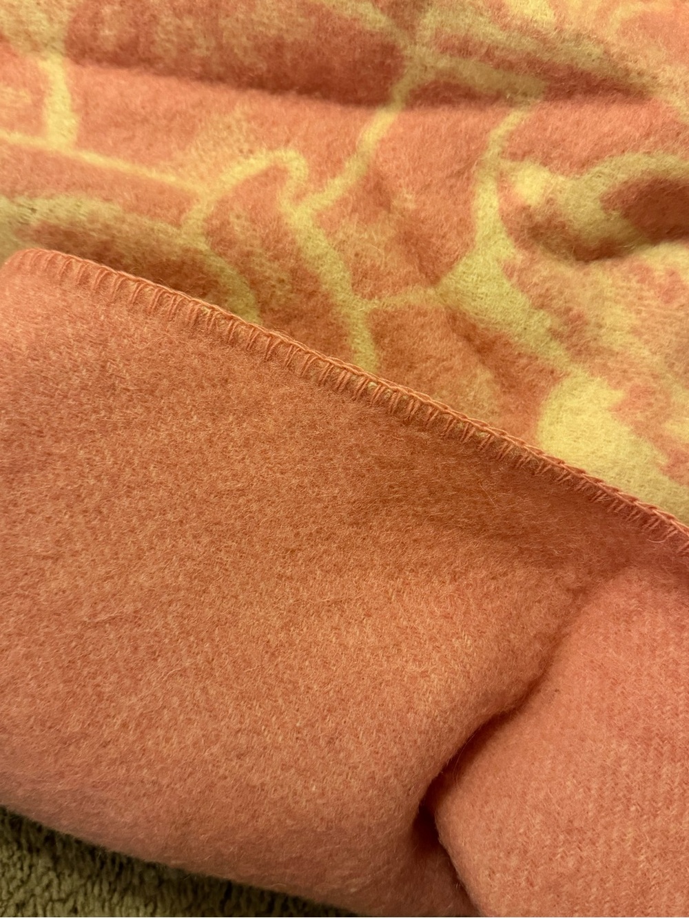 Vintage JC Penney Golden Dawn Reversible Wool Blanket 70 x 62 - Picture 8 of 9
